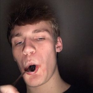 Meet your Posher, Zach